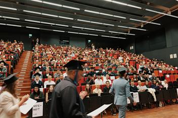 Absolventenfeier 2024 Hochschule Düsseldorf (HSD)
